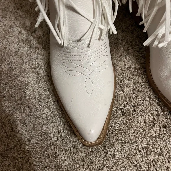 BEAST FASHION White Fringe Heeled Boots
